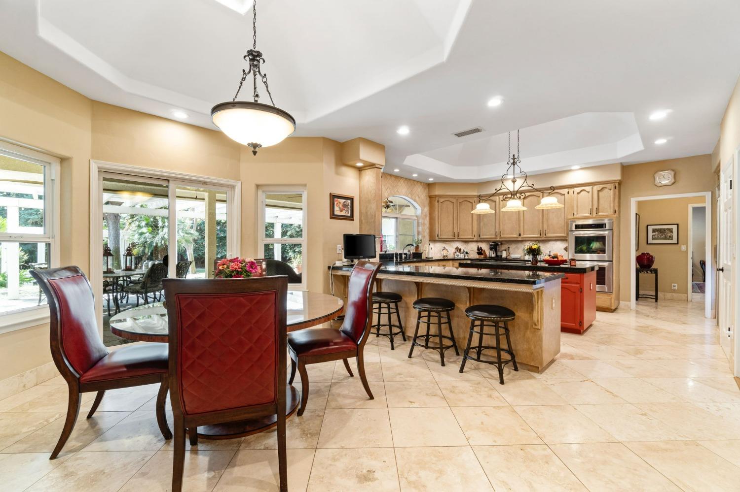 10595 E San Felipe Ave, Clovis, CA 93619