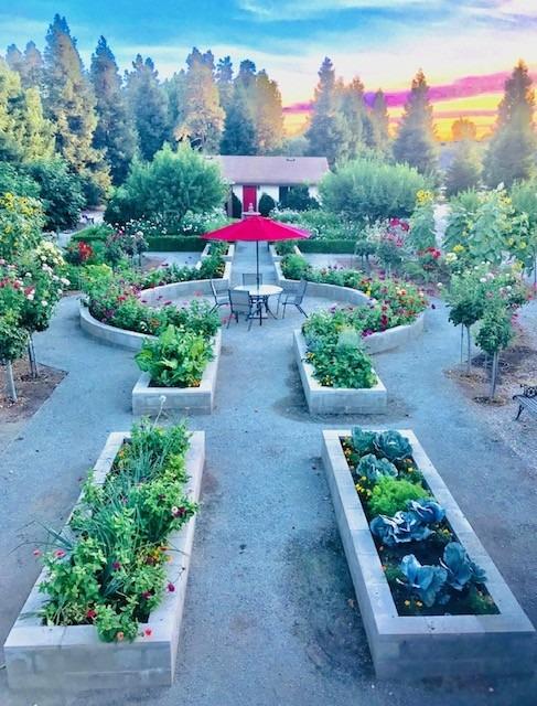 10595 E San Felipe Ave, Clovis, CA 93619