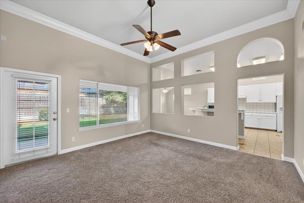 5950 W Chennault Ave, Fresno, CA 93722