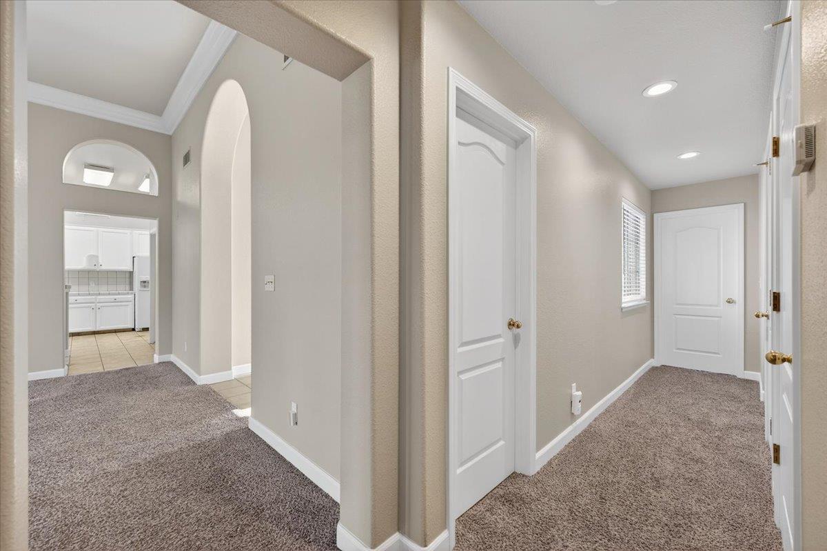 5950 W Chennault Ave, Fresno, CA 93722