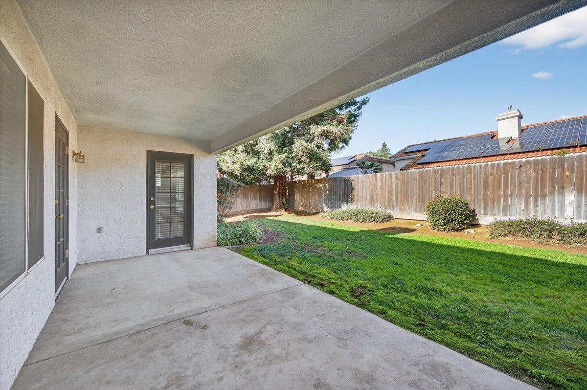 5950 W Chennault Ave, Fresno, CA 93722