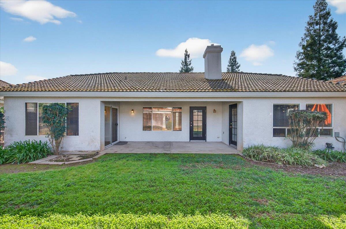 5950 W Chennault Ave, Fresno, CA 93722