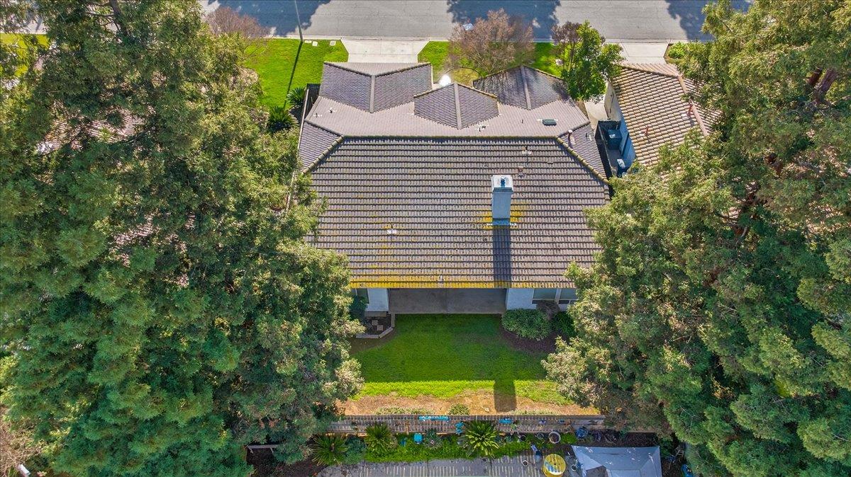 5950 W Chennault Ave, Fresno, CA 93722