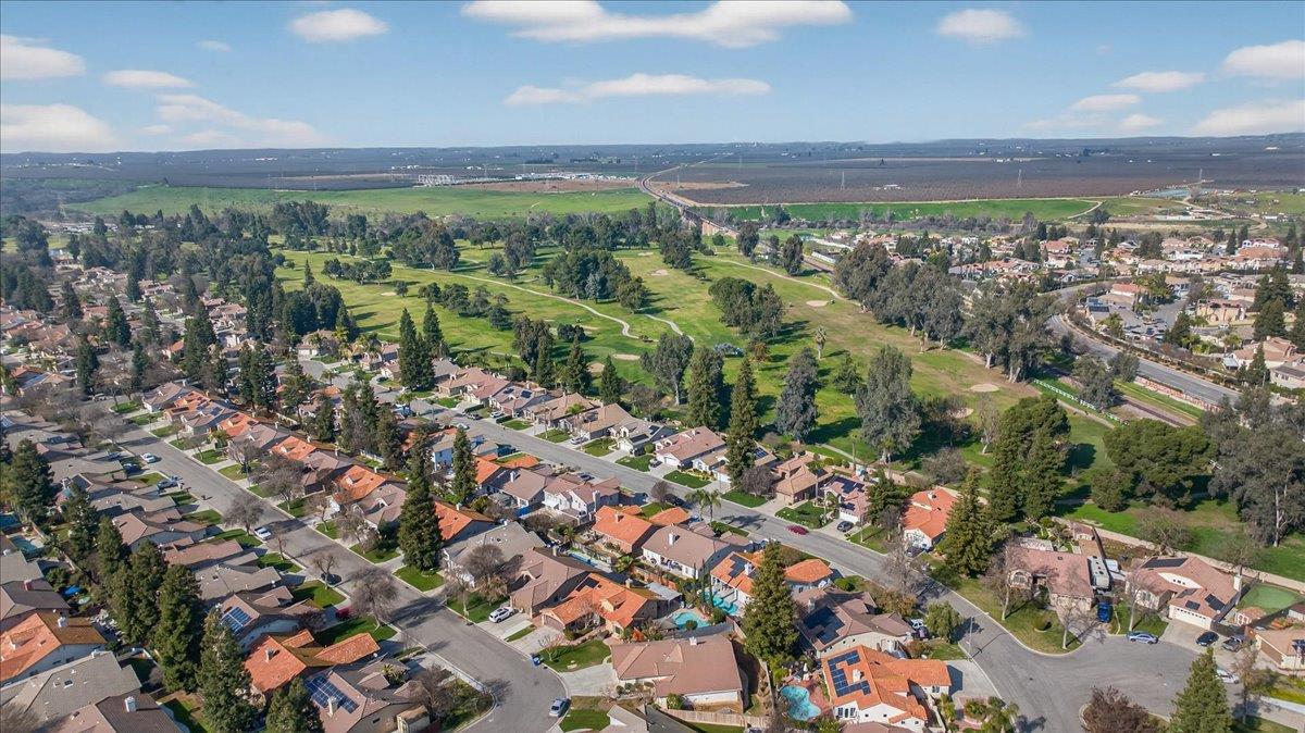 5950 W Chennault Ave, Fresno, CA 93722