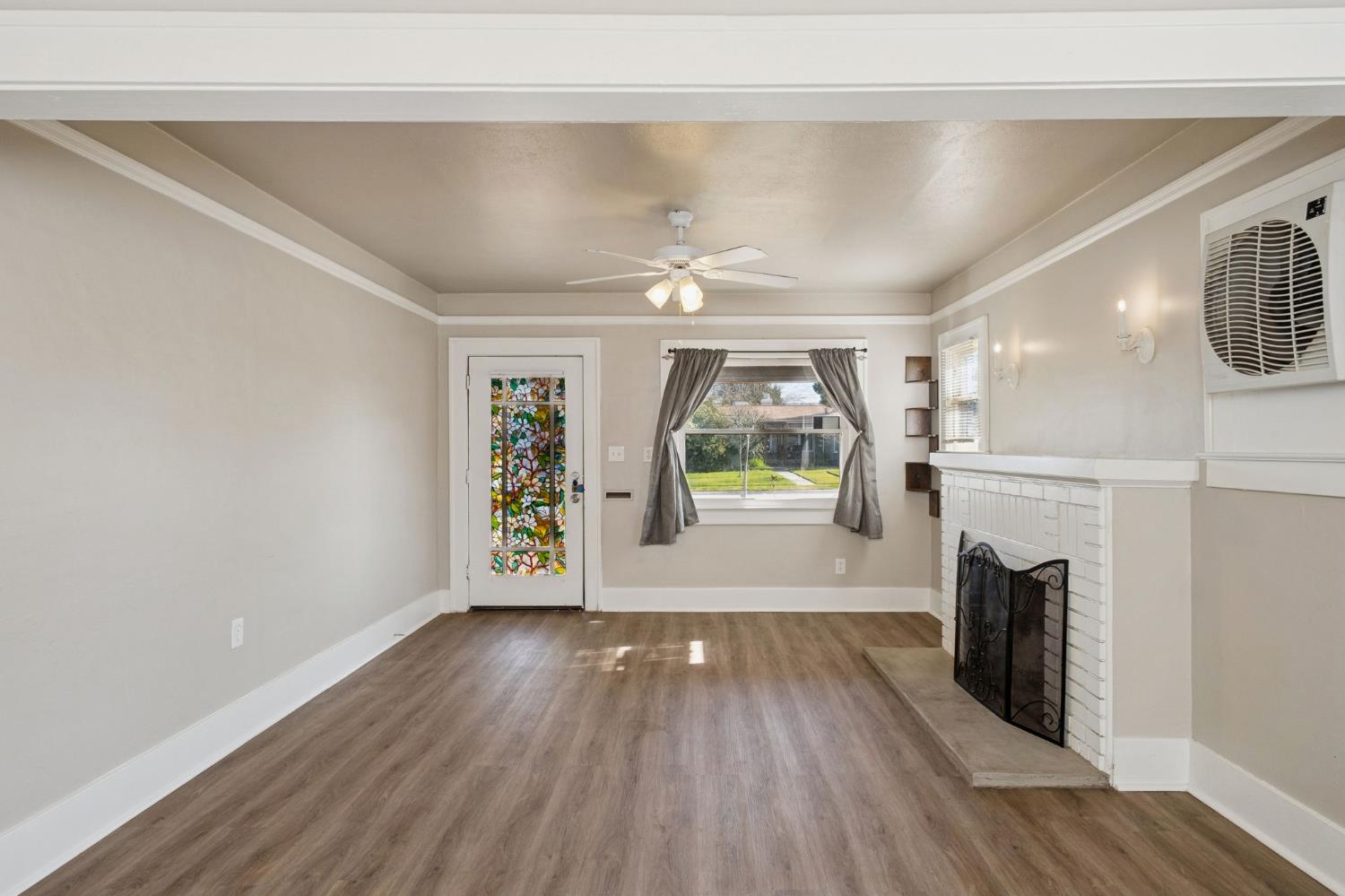 1619 N Arthur Ave, Fresno, CA 93705