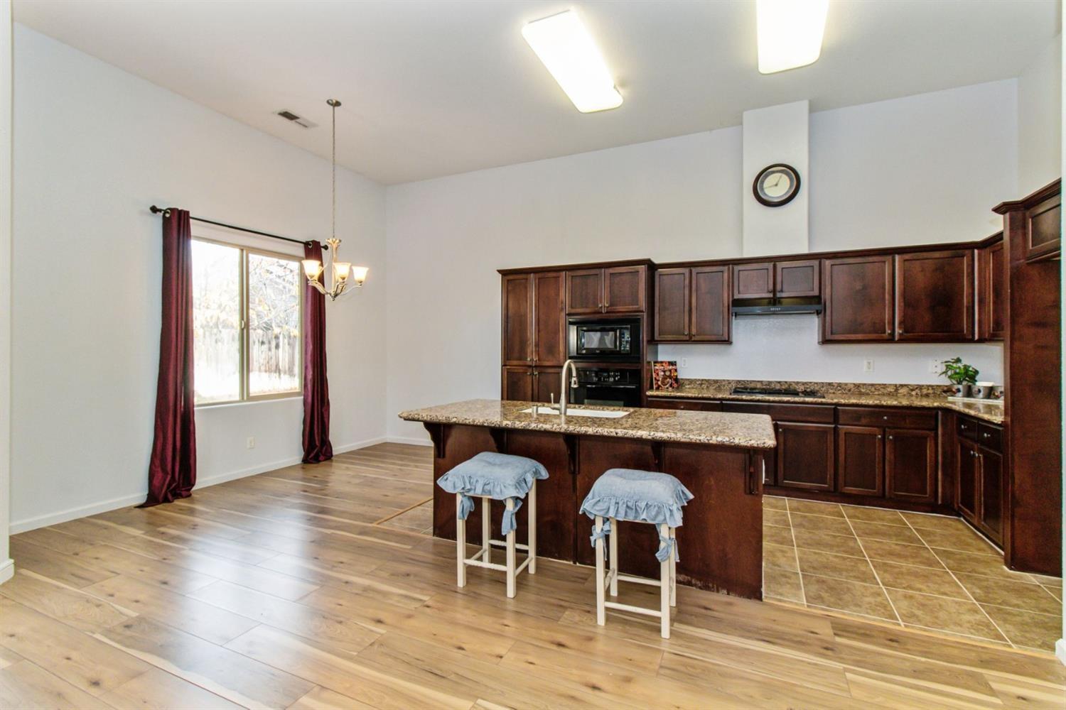 457 Everglade, Clovis, CA 93619