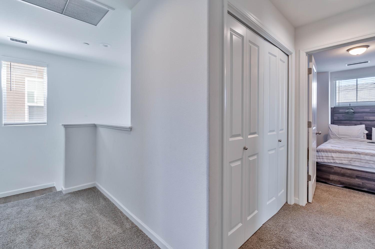 915 Winchell Way W, Madera, CA 93636