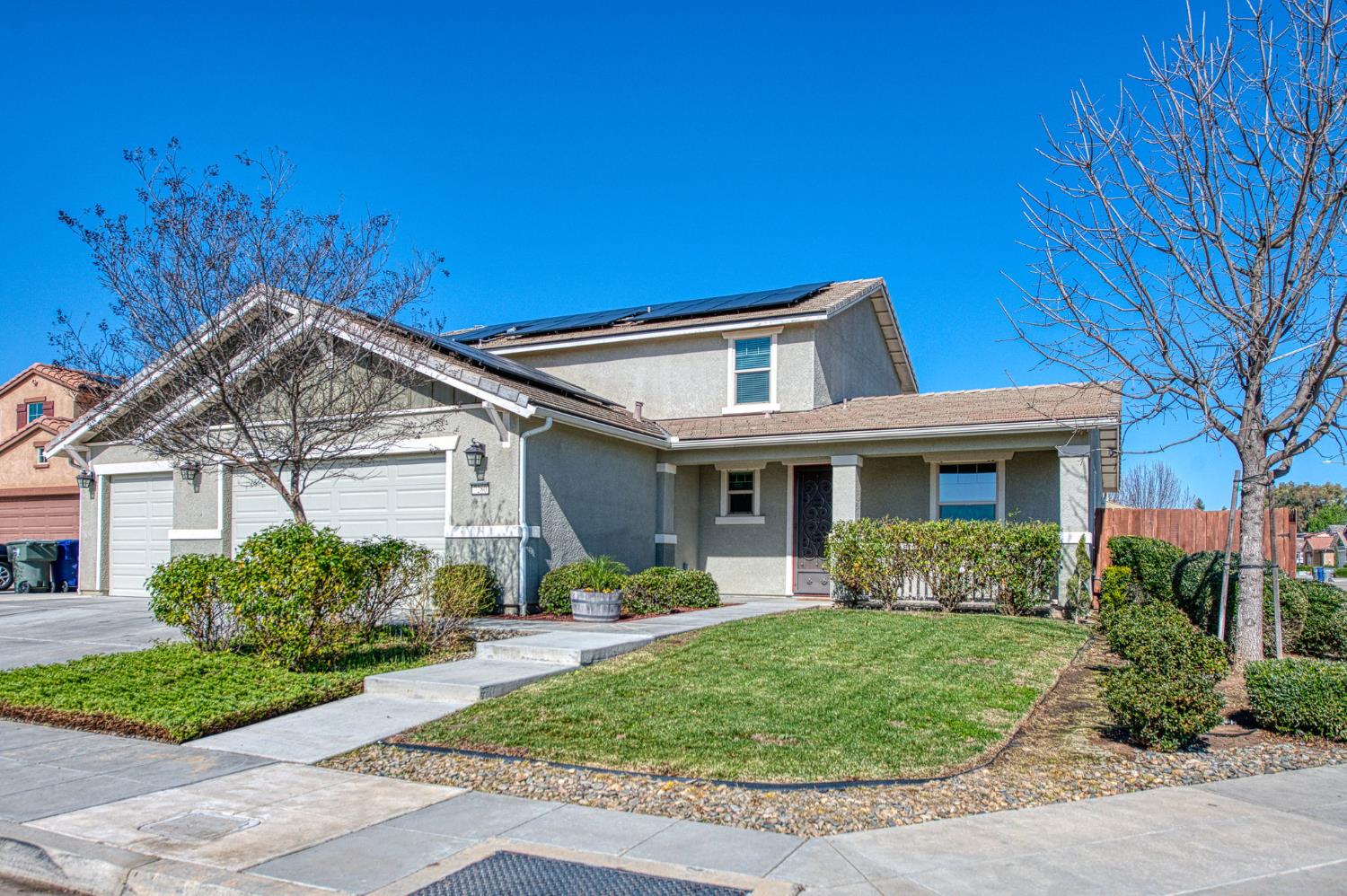 7280 E Berkeley Ave, Fresno, CA 93737