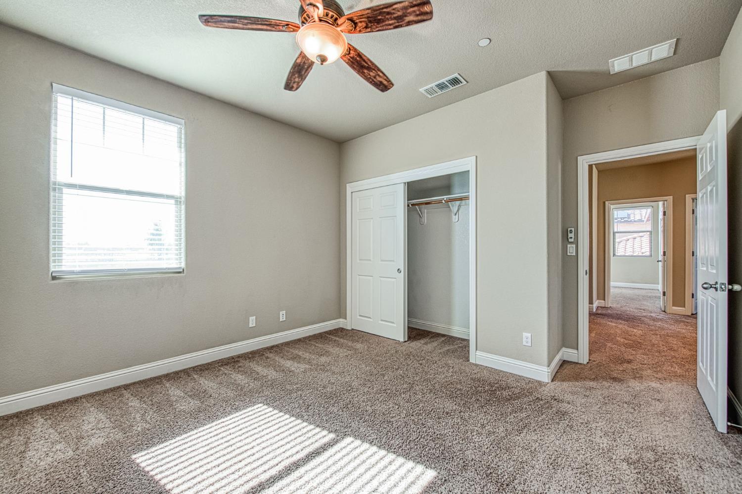 7280 E Berkeley Ave, Fresno, CA 93737