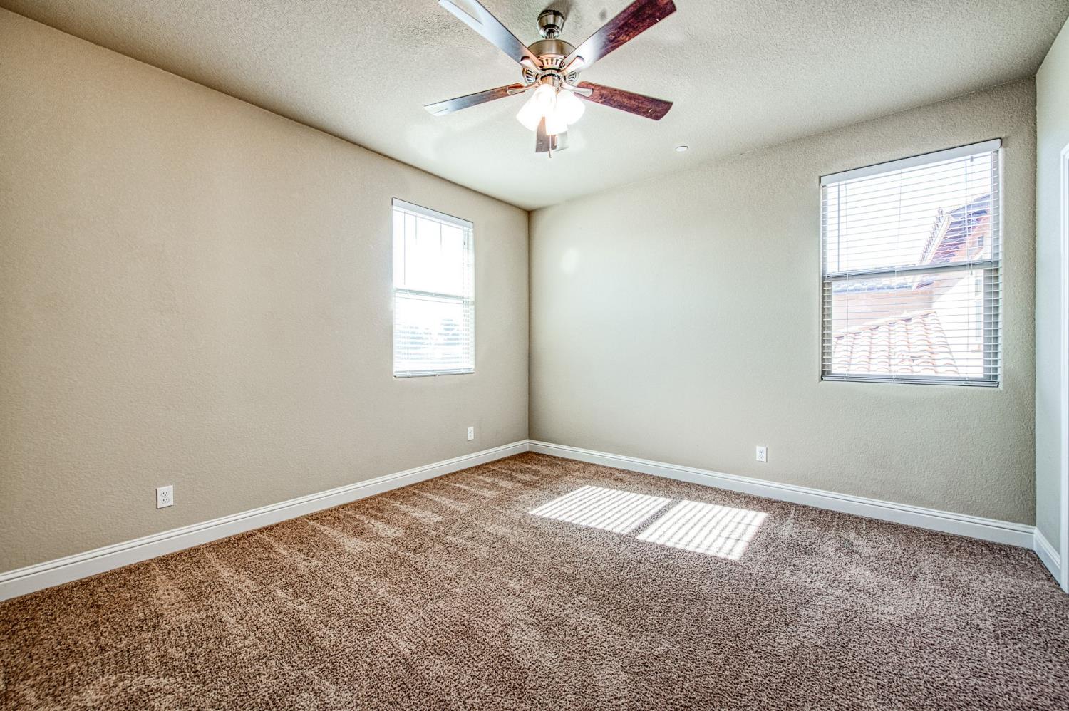 7280 E Berkeley Ave, Fresno, CA 93737