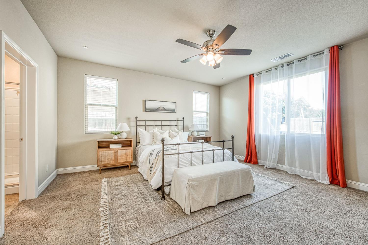 7280 E Berkeley Ave, Fresno, CA 93737