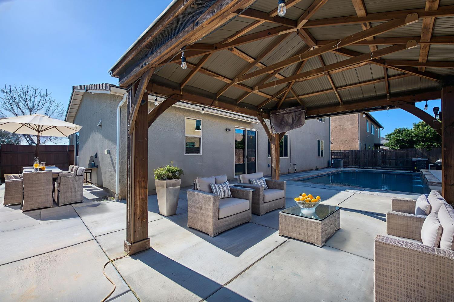 7280 E Berkeley Ave, Fresno, CA 93737