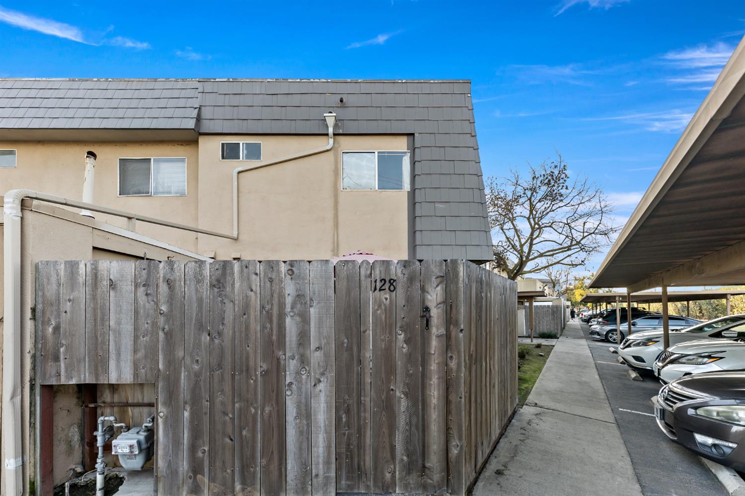 5188 E Ashlan Ave #128, Fresno, CA 93727