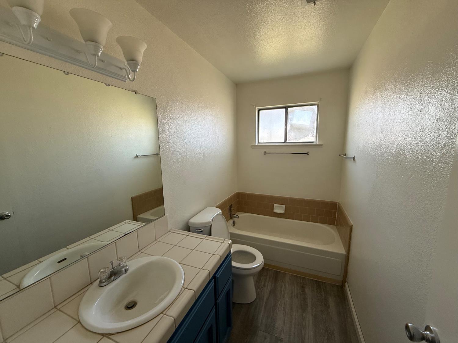 16385 N D St, Madera, CA 93638