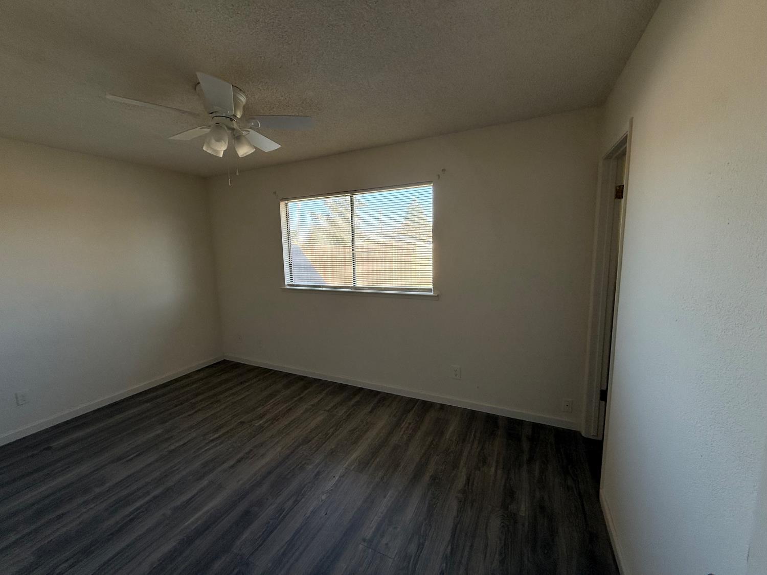 16385 N D St, Madera, CA 93638