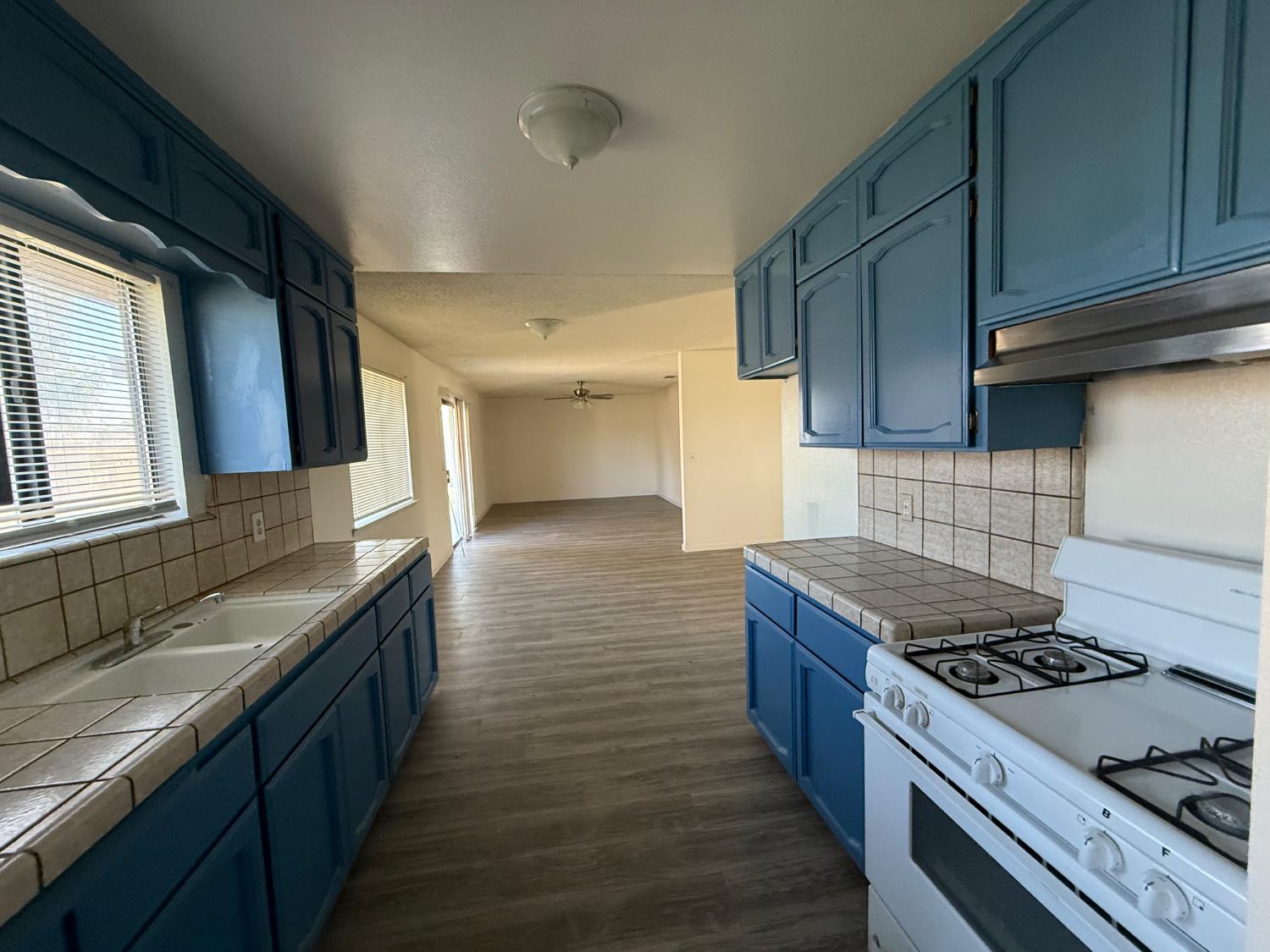 16385 N D St, Madera, CA 93638