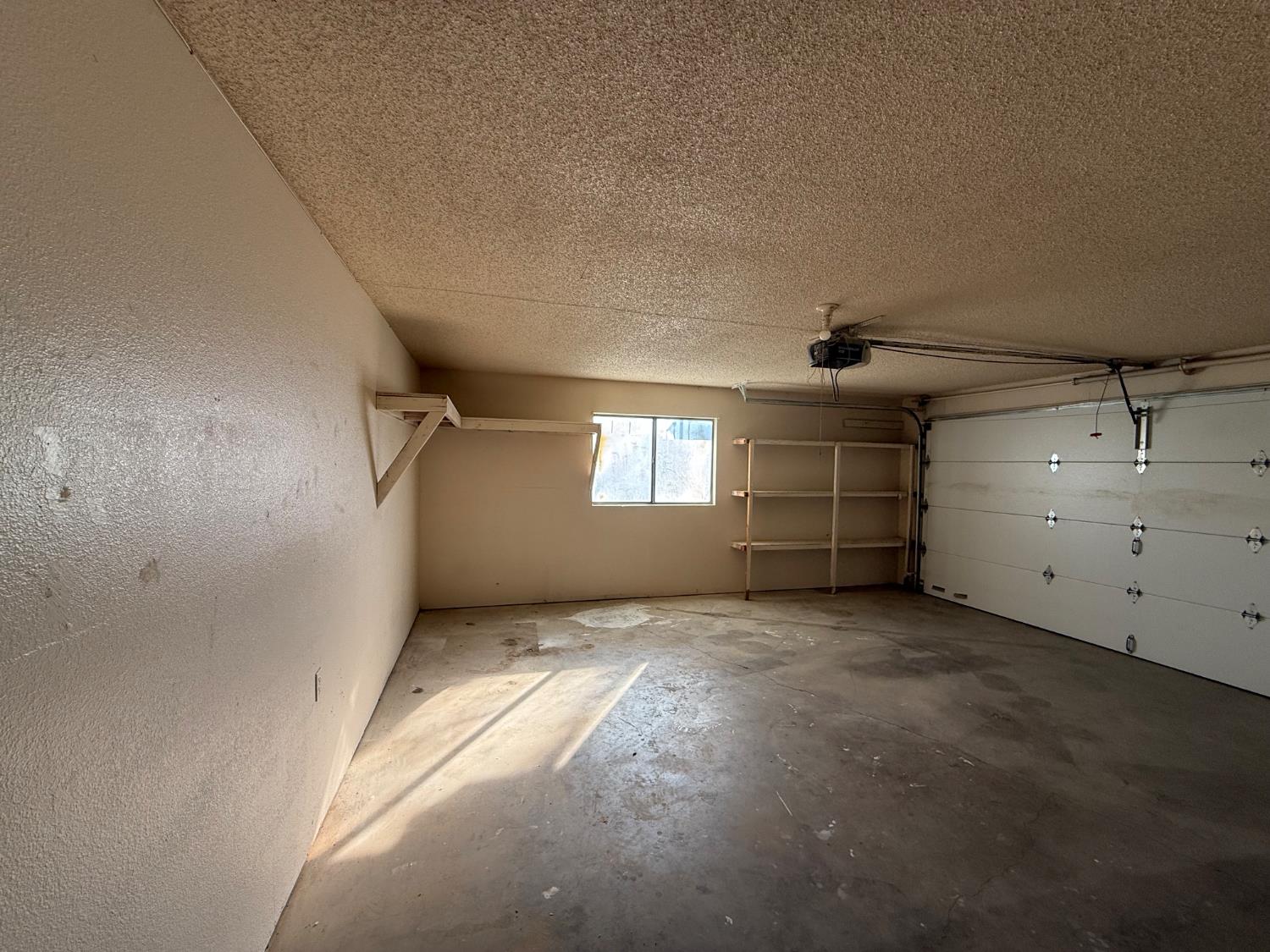 16385 N D St, Madera, CA 93638