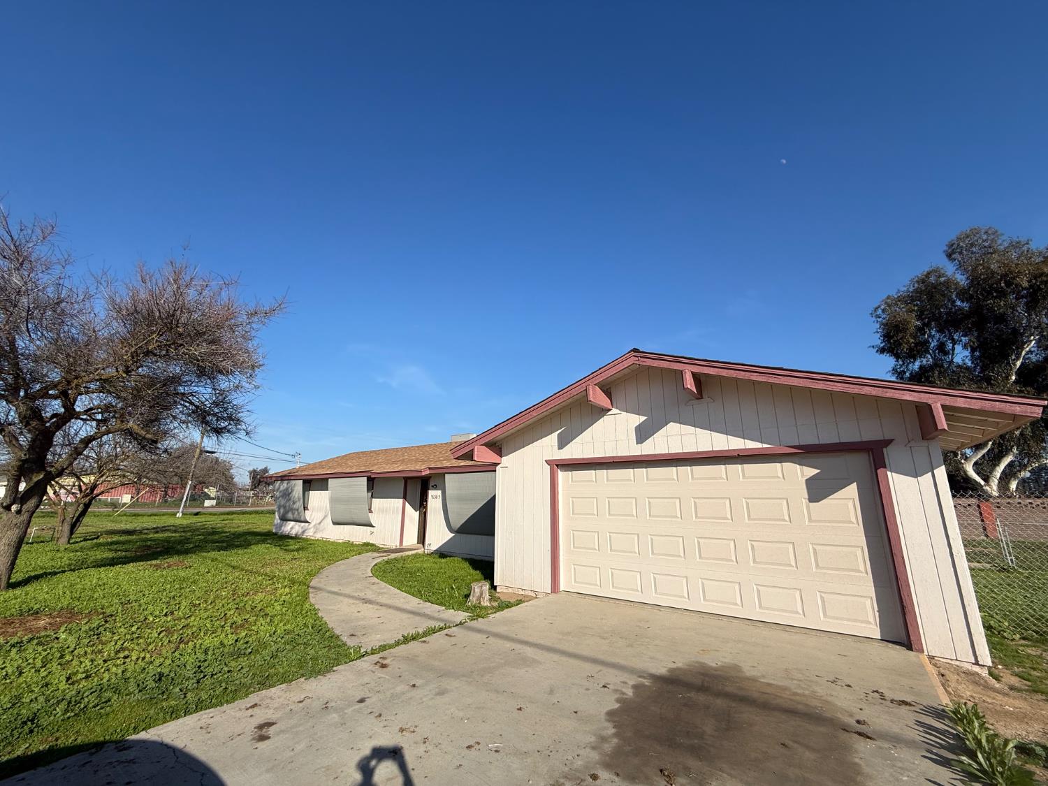 16385 N D St, Madera, CA 93638