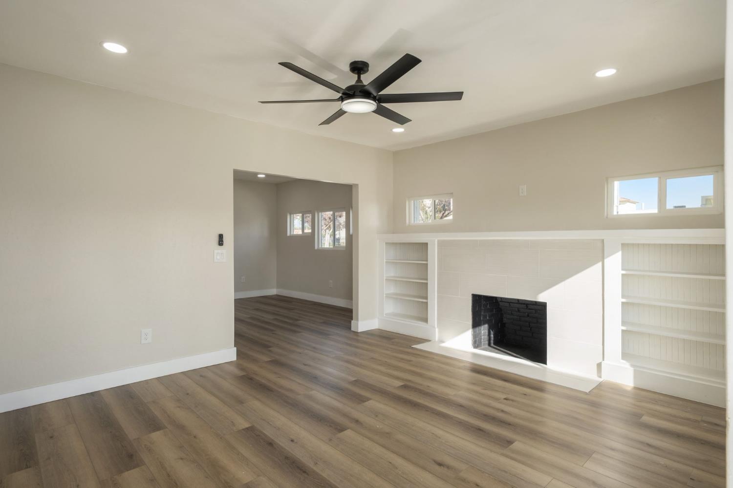 4169 E Platt Ave, Fresno, CA 93702