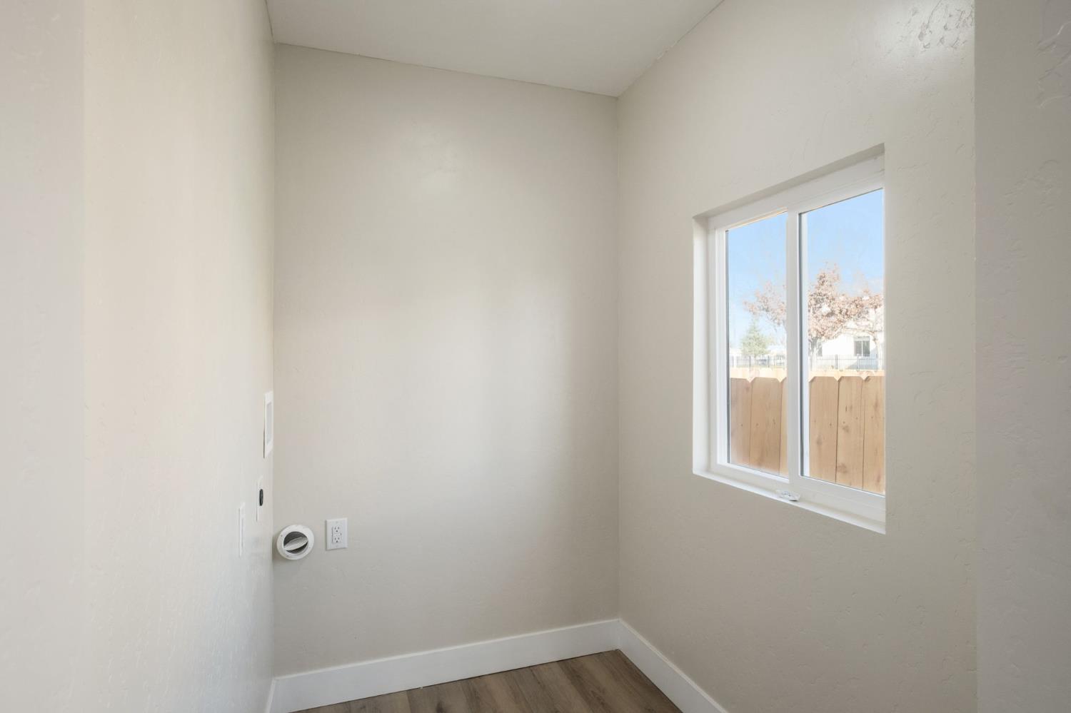 4169 E Platt Ave, Fresno, CA 93702