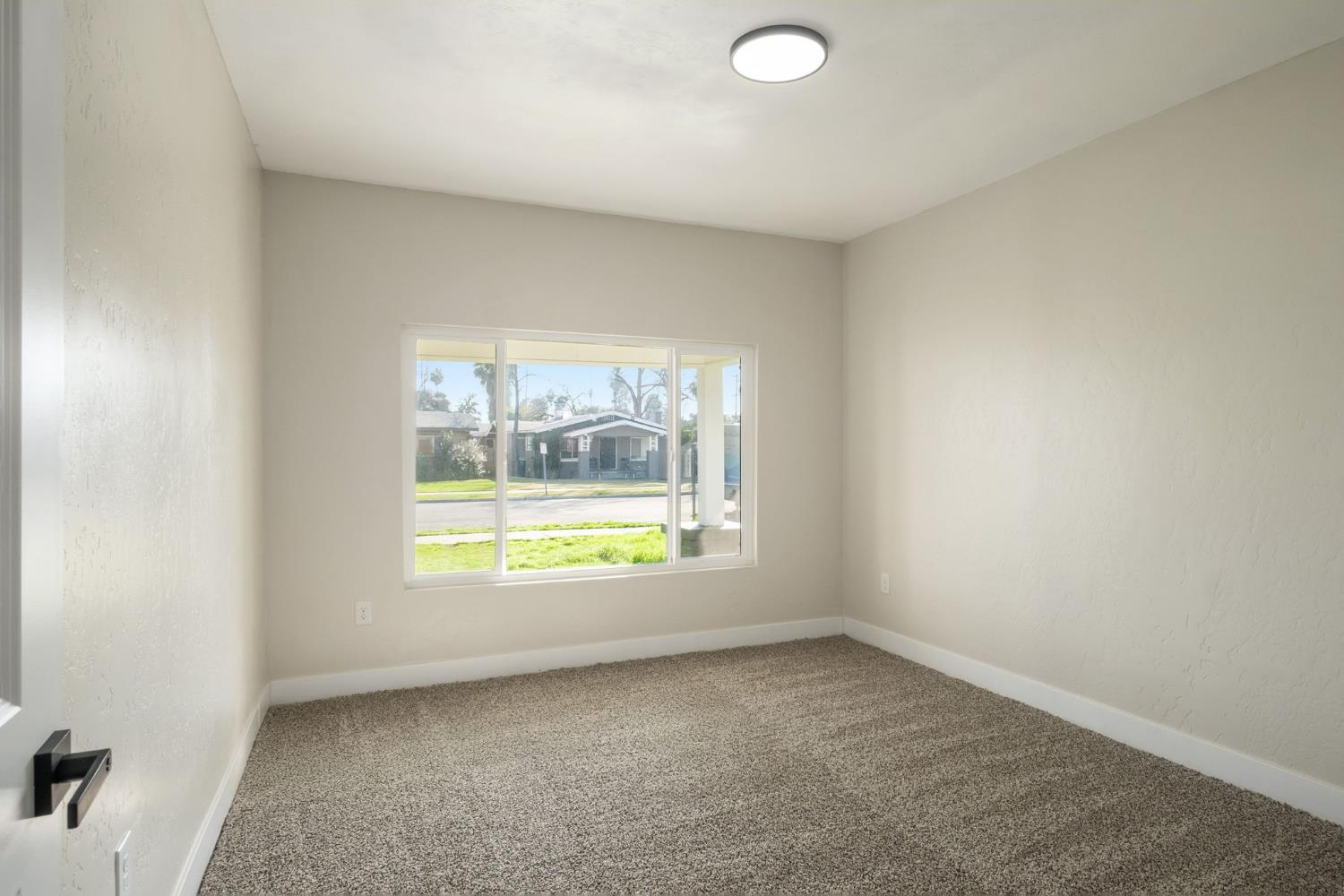 4169 E Platt Ave, Fresno, CA 93702