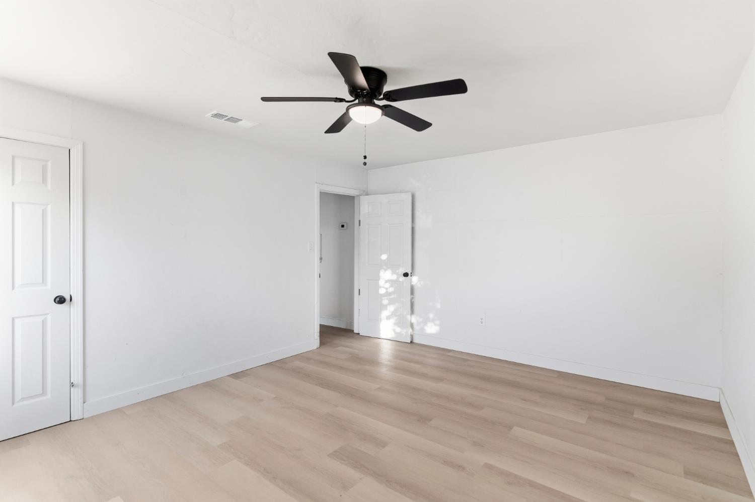 1405 E 22nd St, Merced, CA 95340