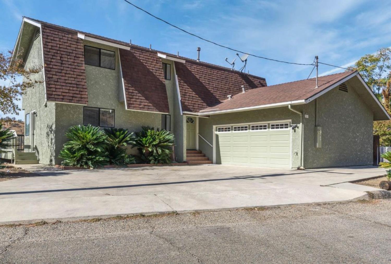 27817 Sky Harbour Rd, Friant, CA 93626