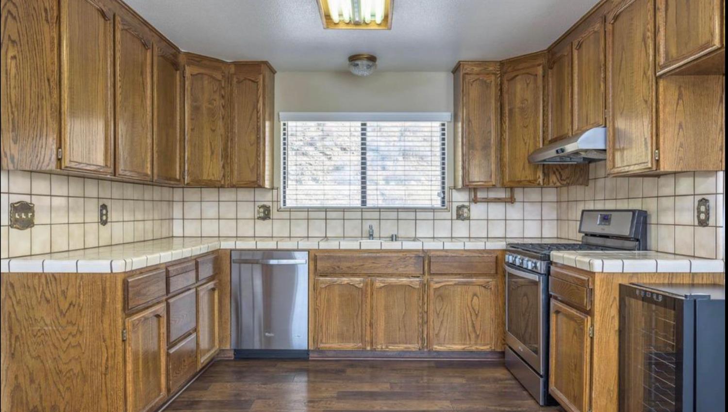 27817 Sky Harbour Rd, Friant, CA 93626