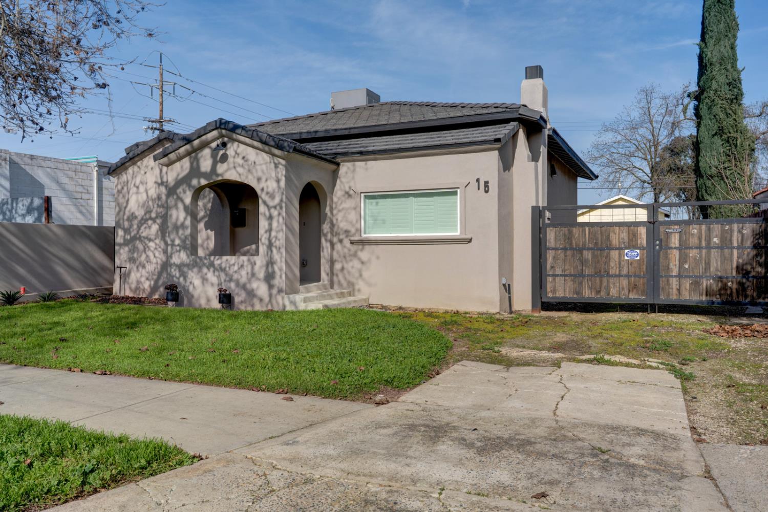 15 E 22nd St, Merced, CA 95340