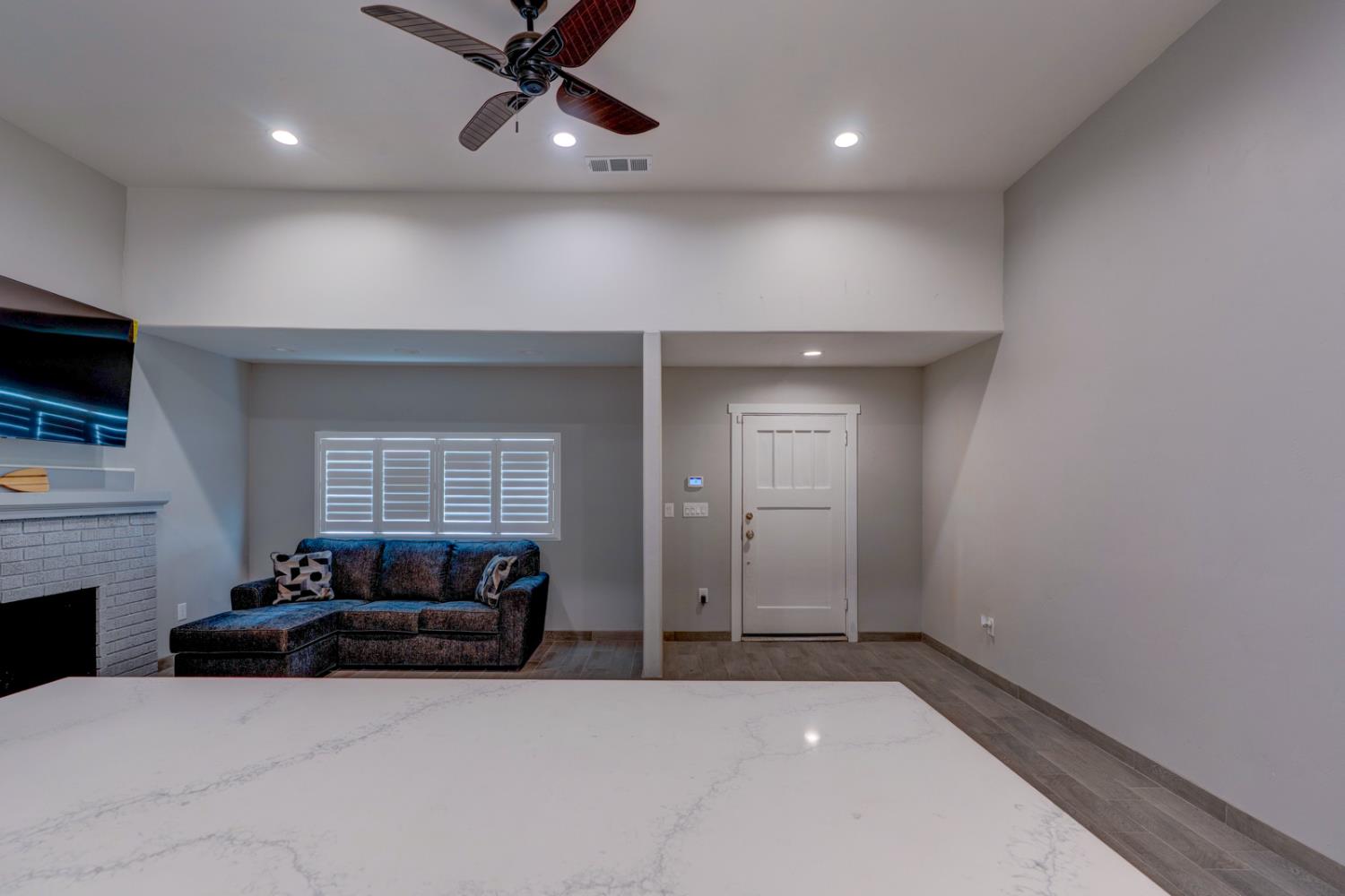 15 E 22nd St, Merced, CA 95340