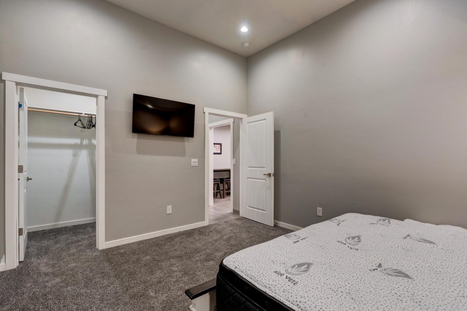 15 E 22nd St, Merced, CA 95340