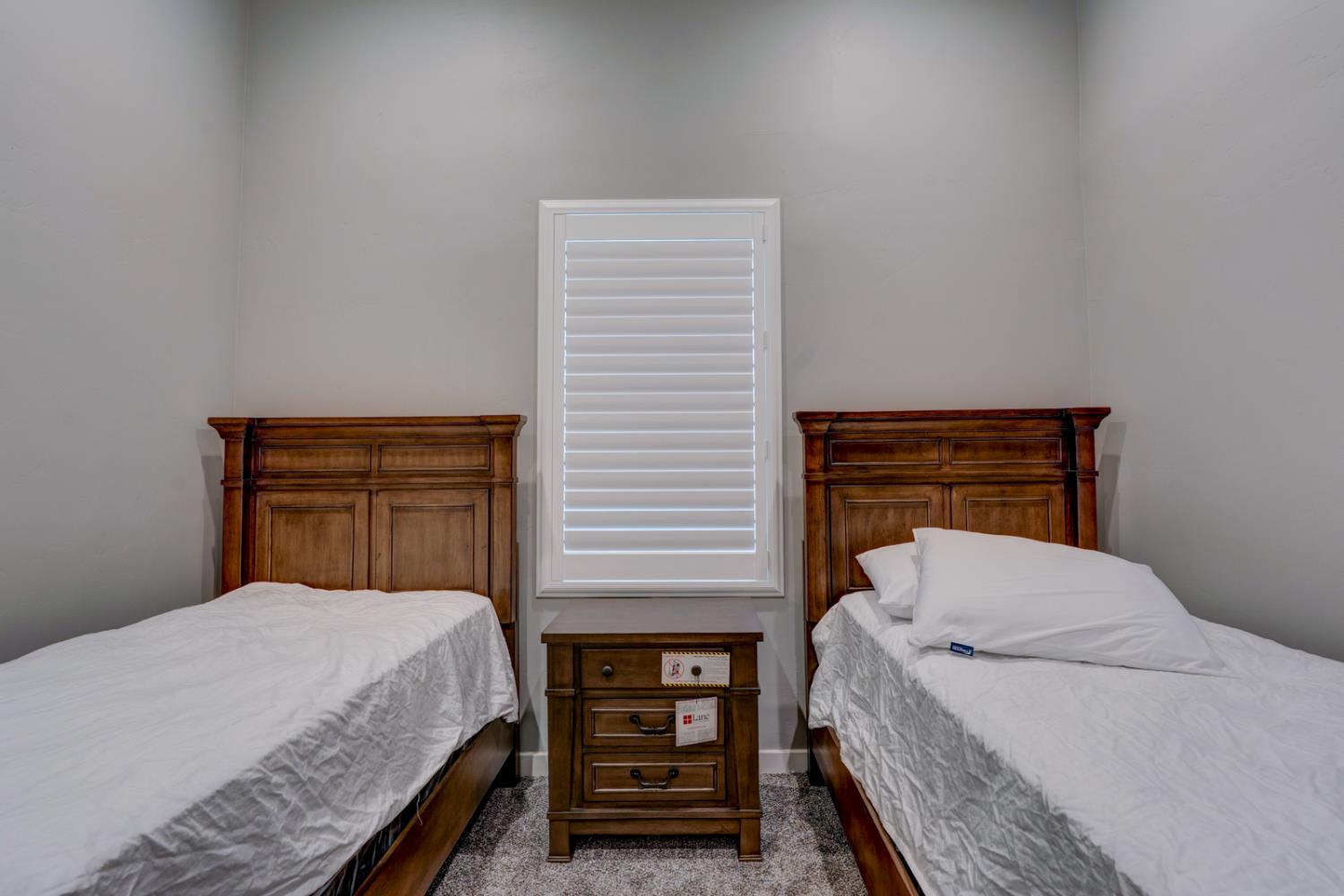 15 E 22nd St, Merced, CA 95340