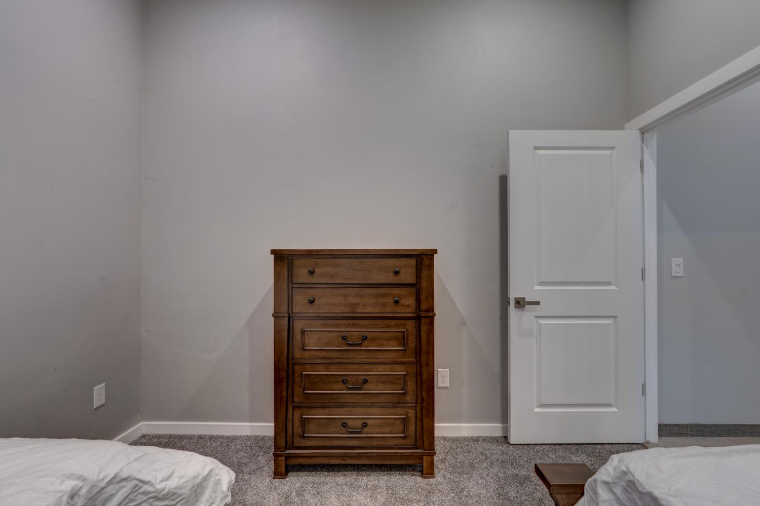 15 E 22nd St, Merced, CA 95340