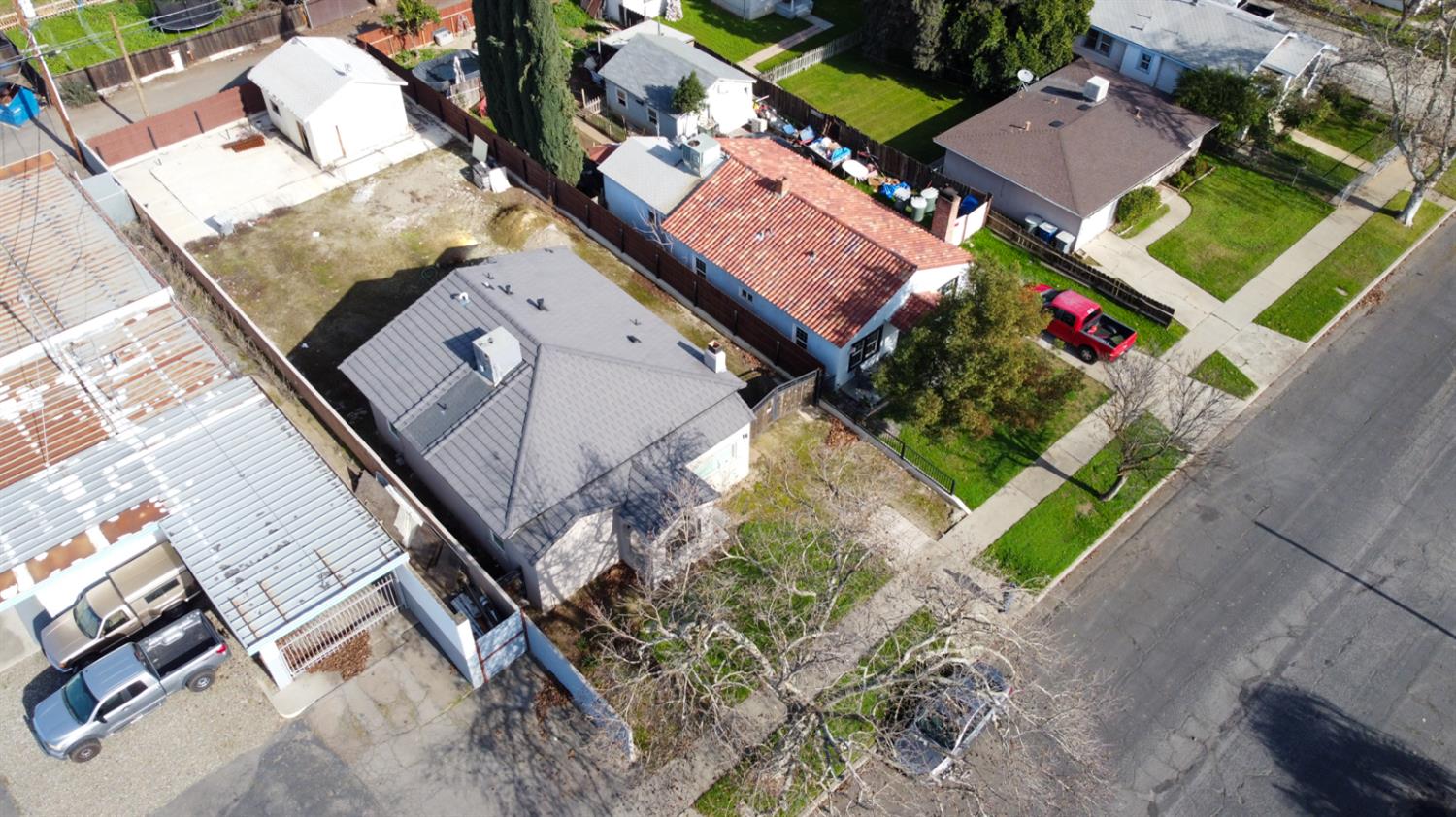 15 E 22nd St, Merced, CA 95340