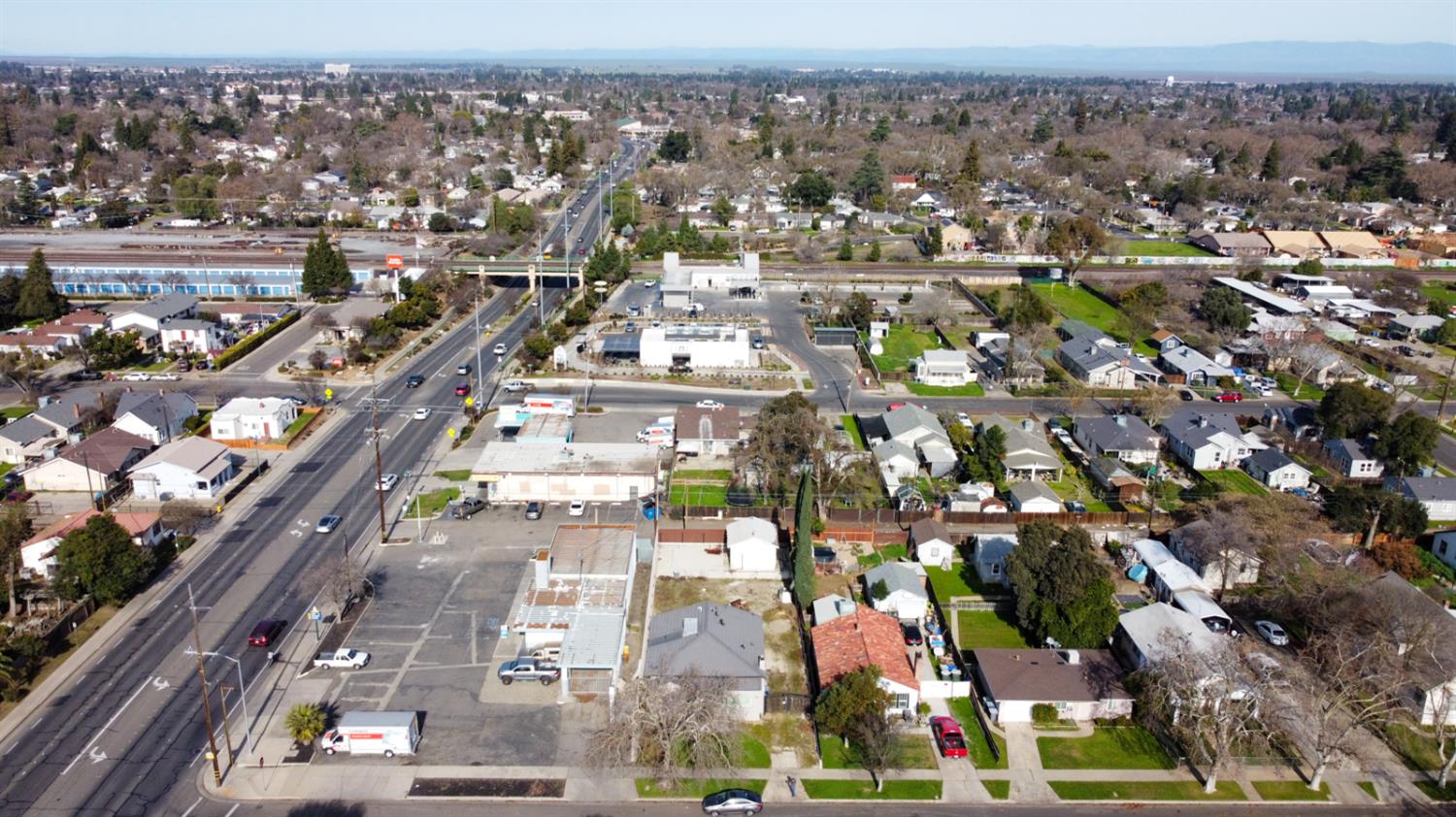 15 E 22nd St, Merced, CA 95340