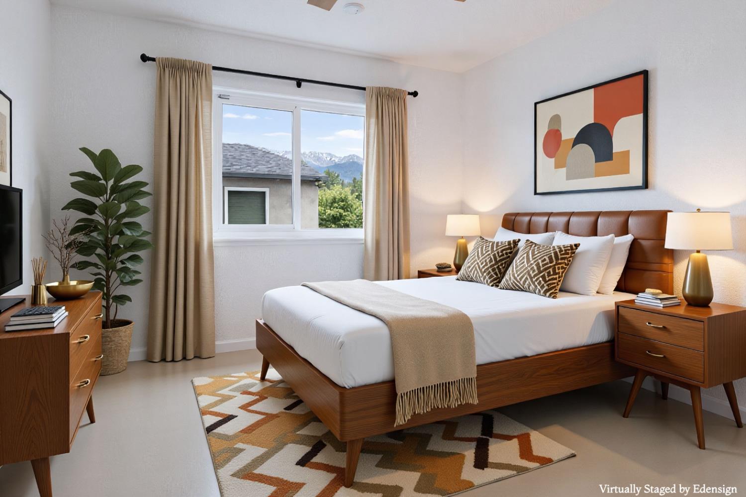 2002 N Woodridge Way, Hanford, CA 93230