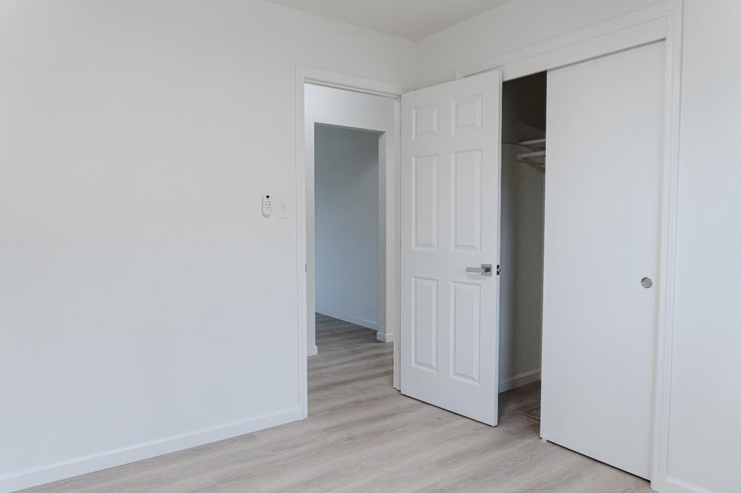 2002 N Woodridge Way, Hanford, CA 93230