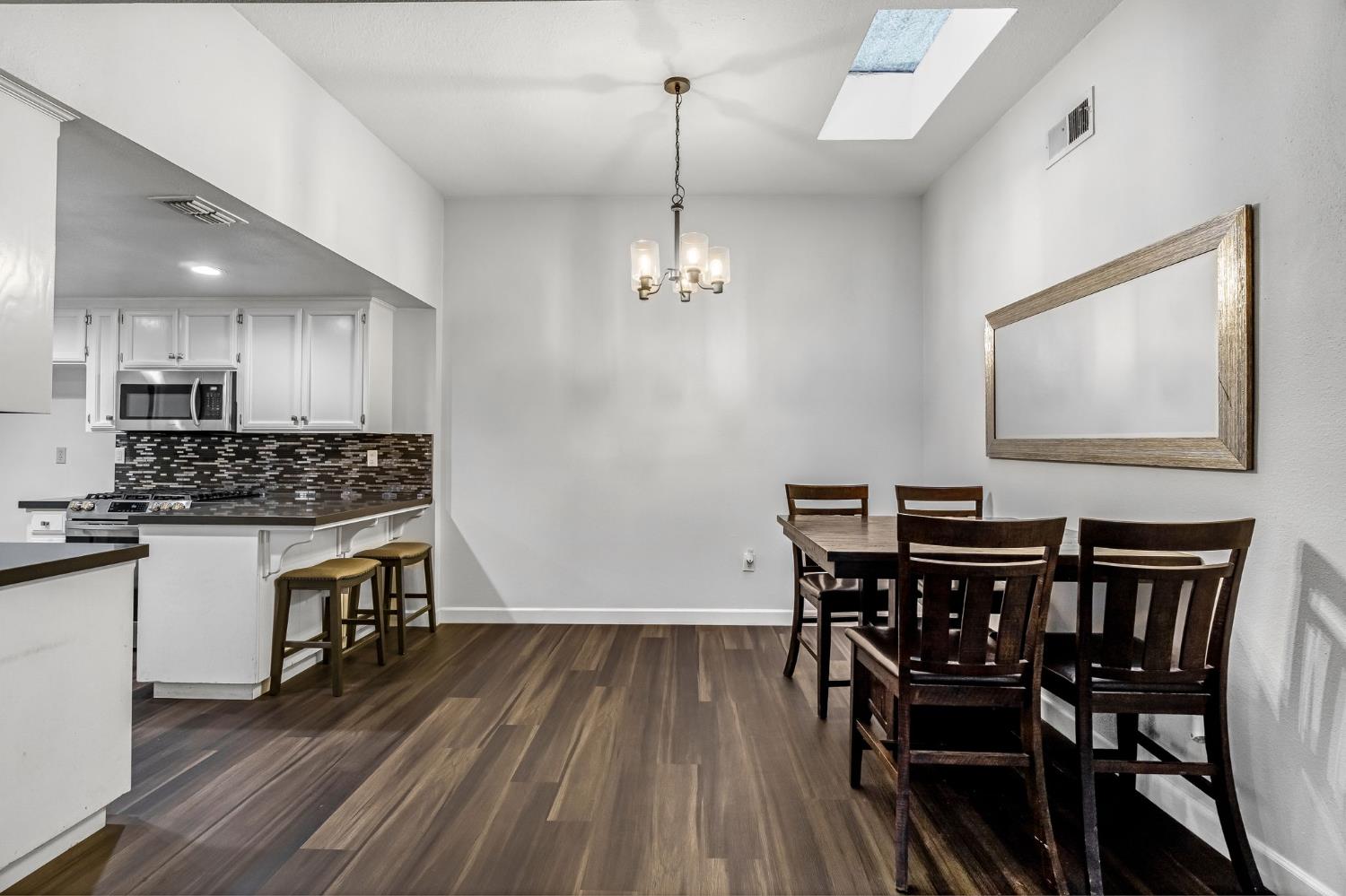 901 Valley Way, Madera, CA 93637