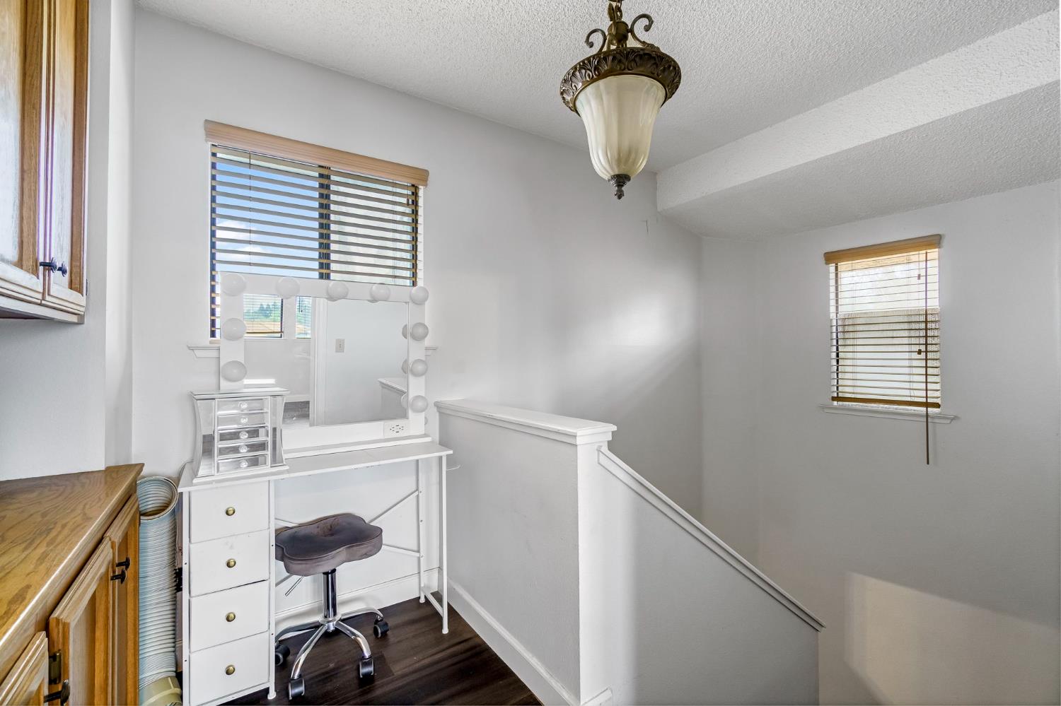 901 Valley Way, Madera, CA 93637