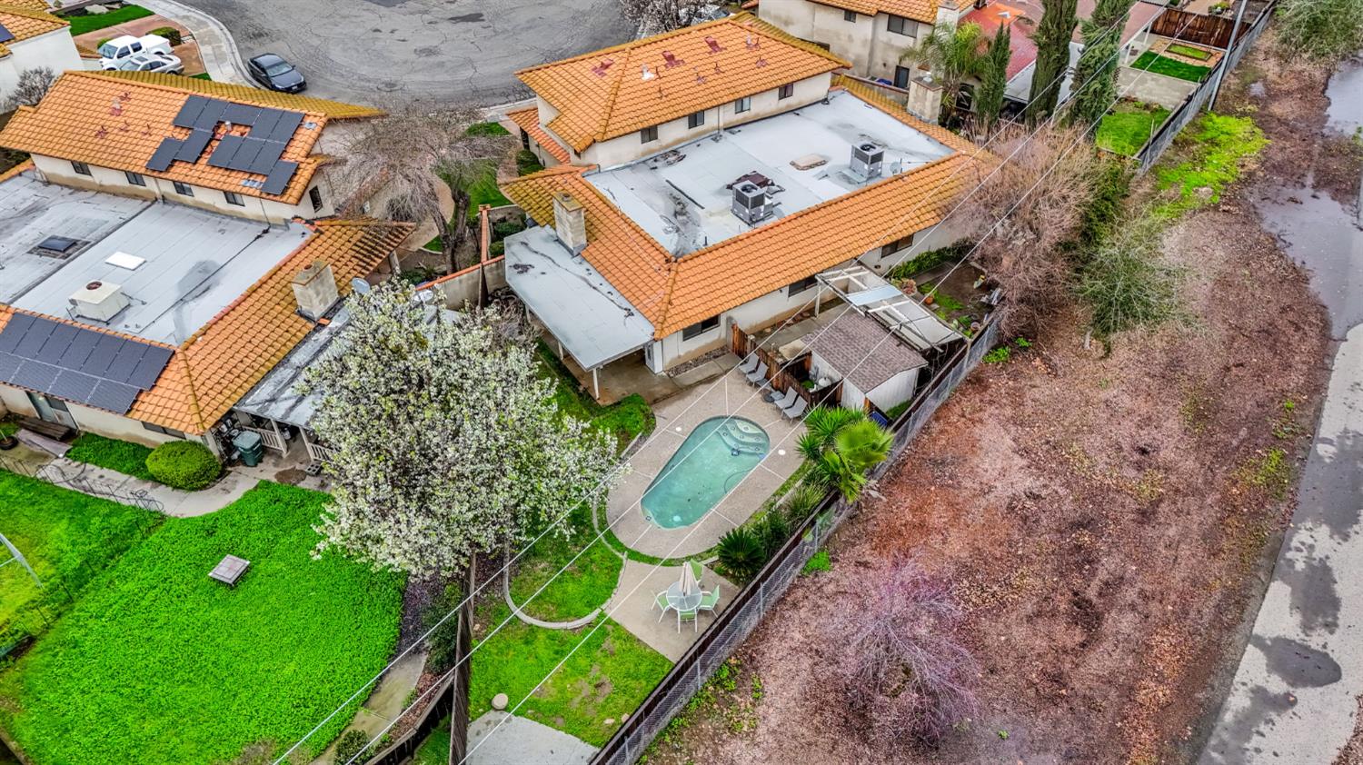 901 Valley Way, Madera, CA 93637