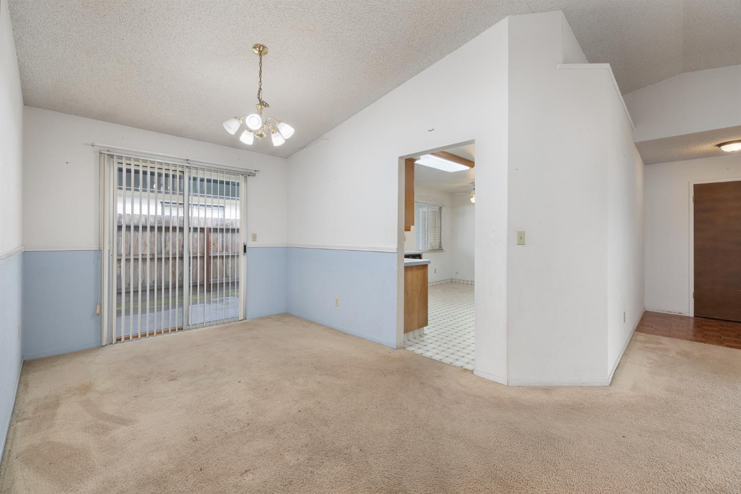 961 12Th Ave, Kingsburg, CA 93631