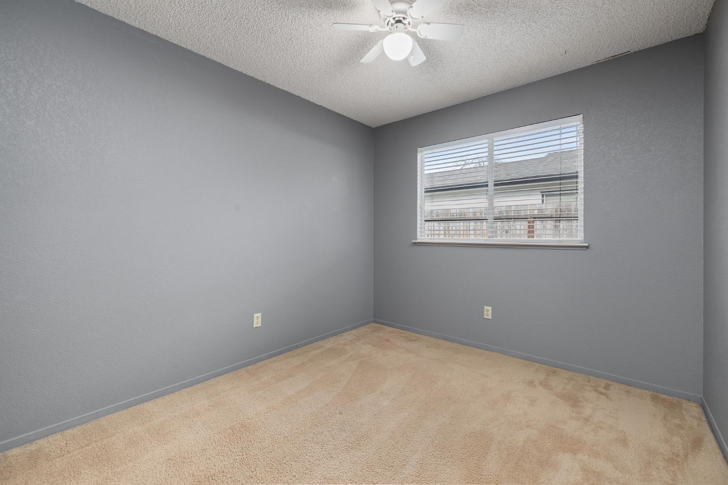 961 12Th Ave, Kingsburg, CA 93631