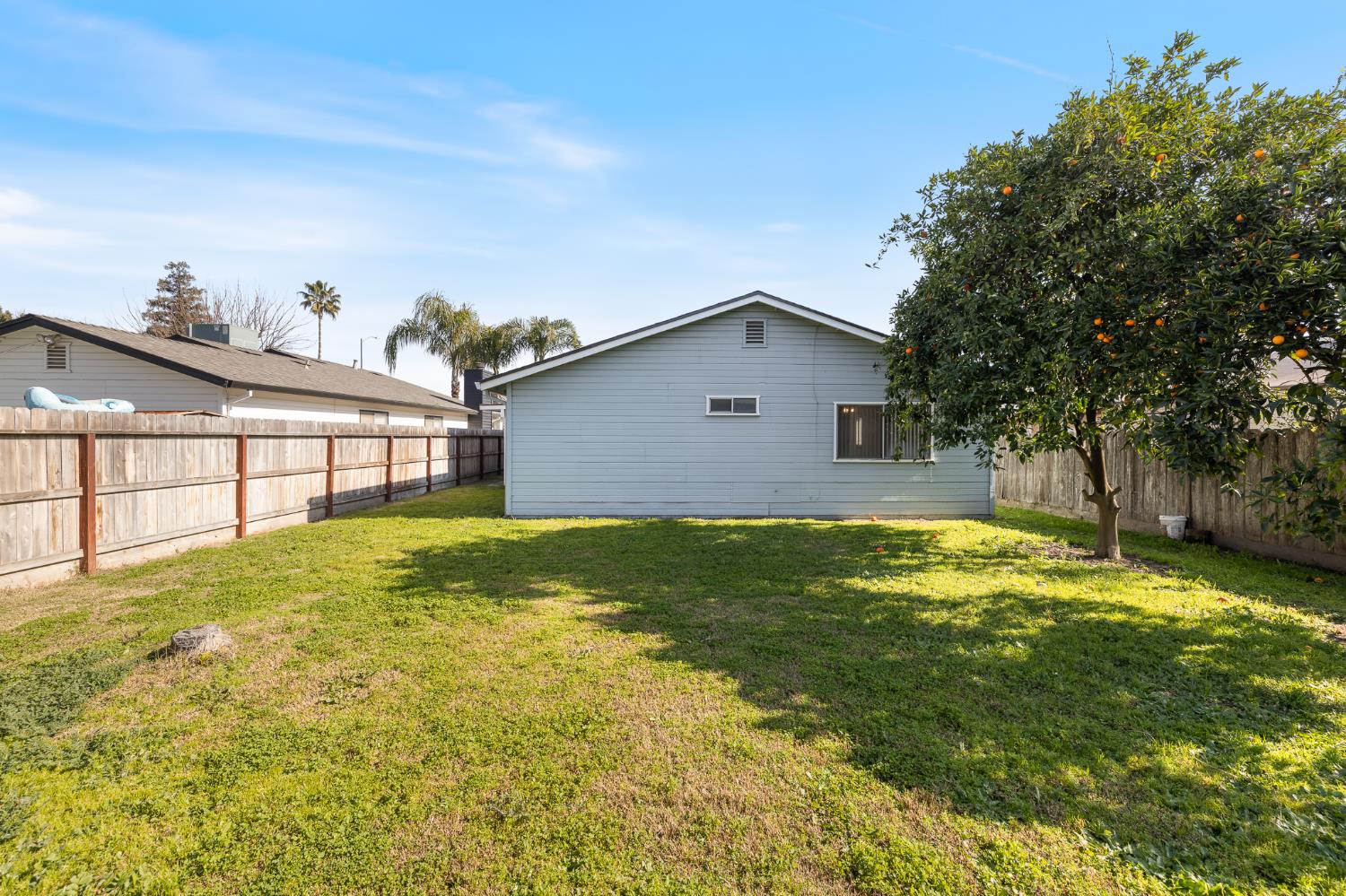 961 12Th Ave, Kingsburg, CA 93631