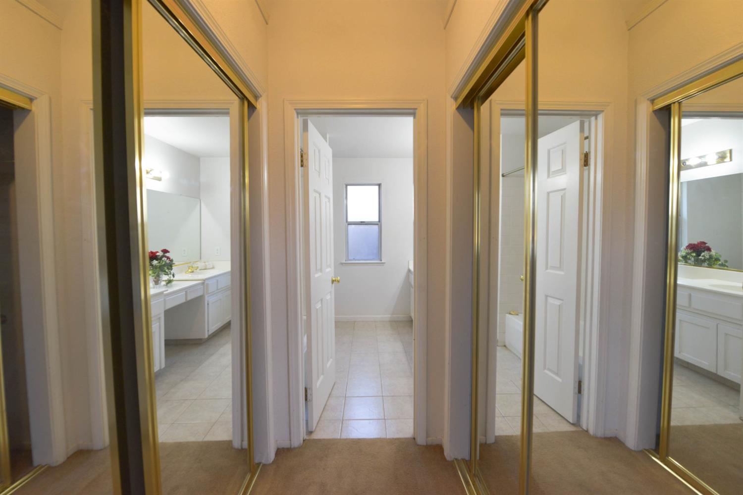 5572 W Sample Ave, Fresno, CA 93722