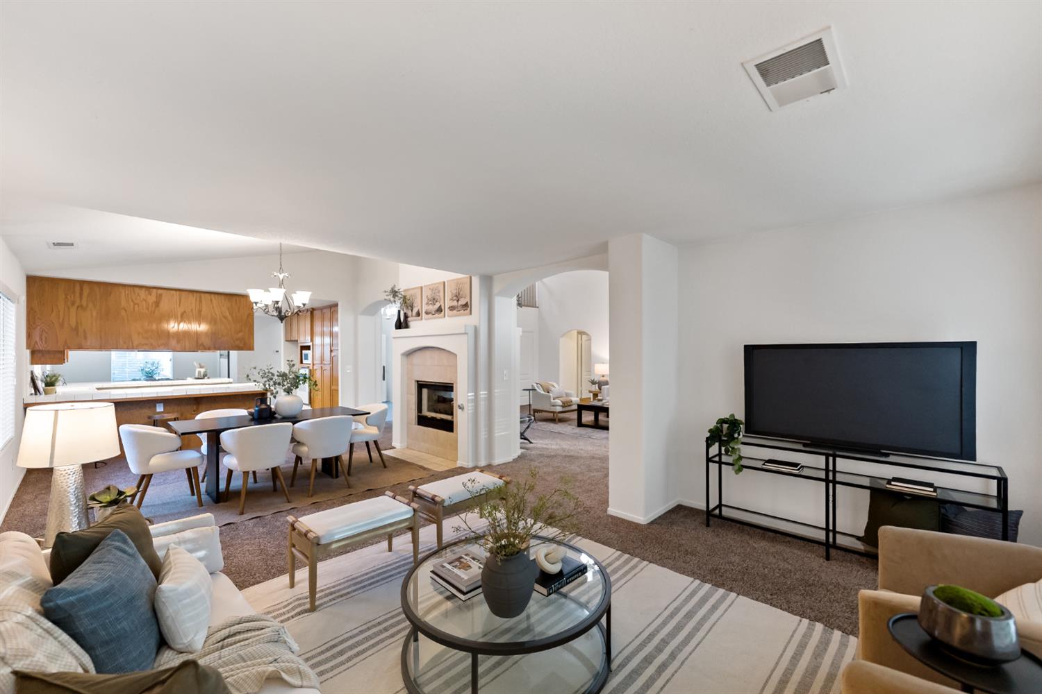 8847 N Woodrow Ave, Fresno, CA 93720