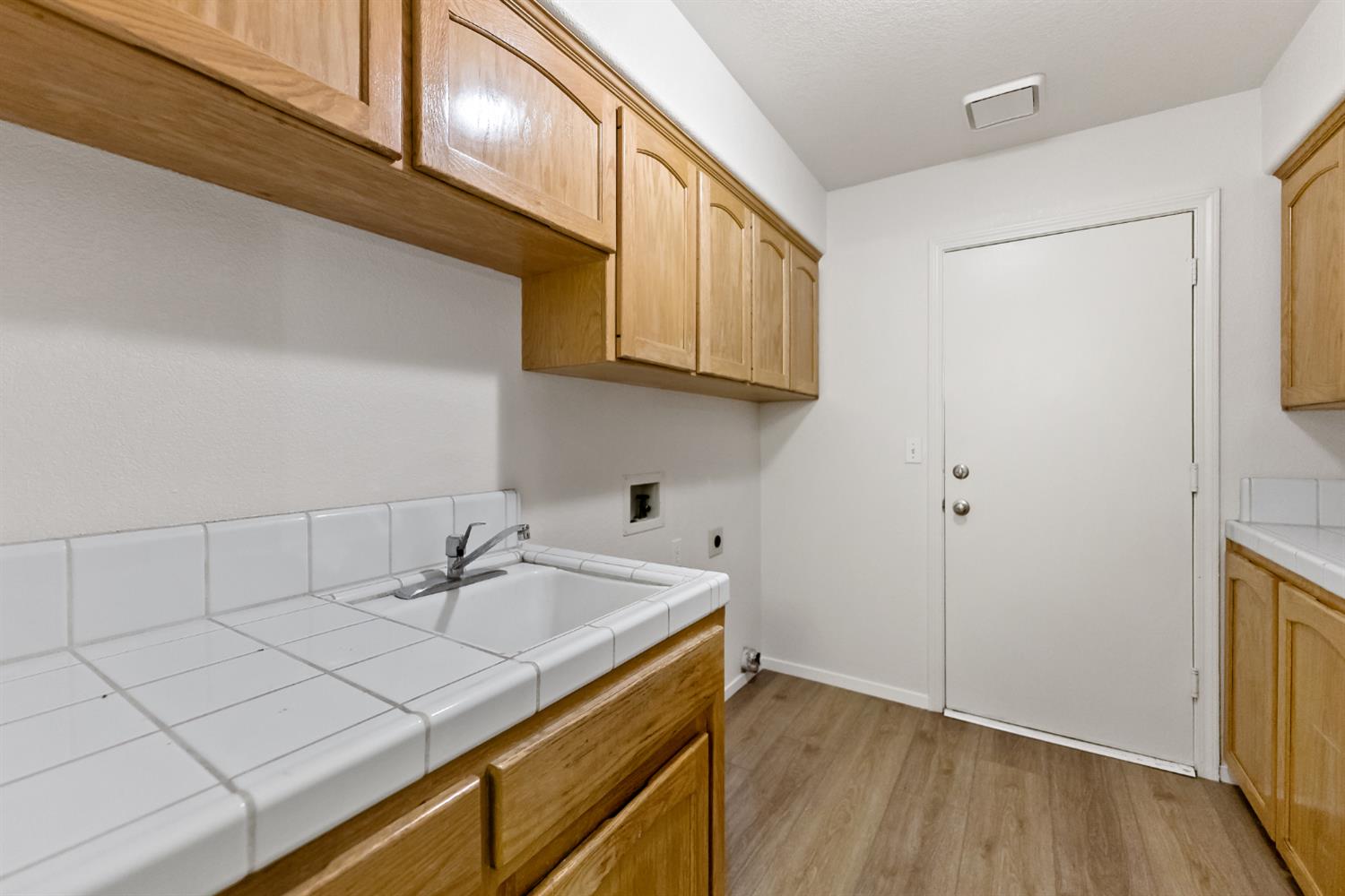 8847 N Woodrow Ave, Fresno, CA 93720