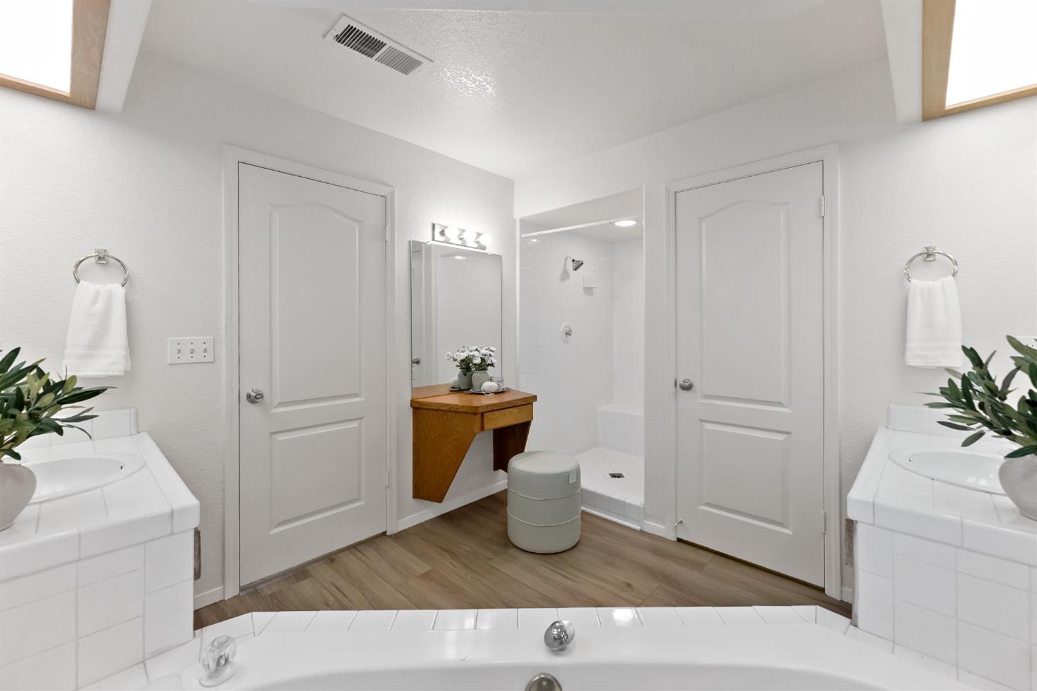 8847 N Woodrow Ave, Fresno, CA 93720