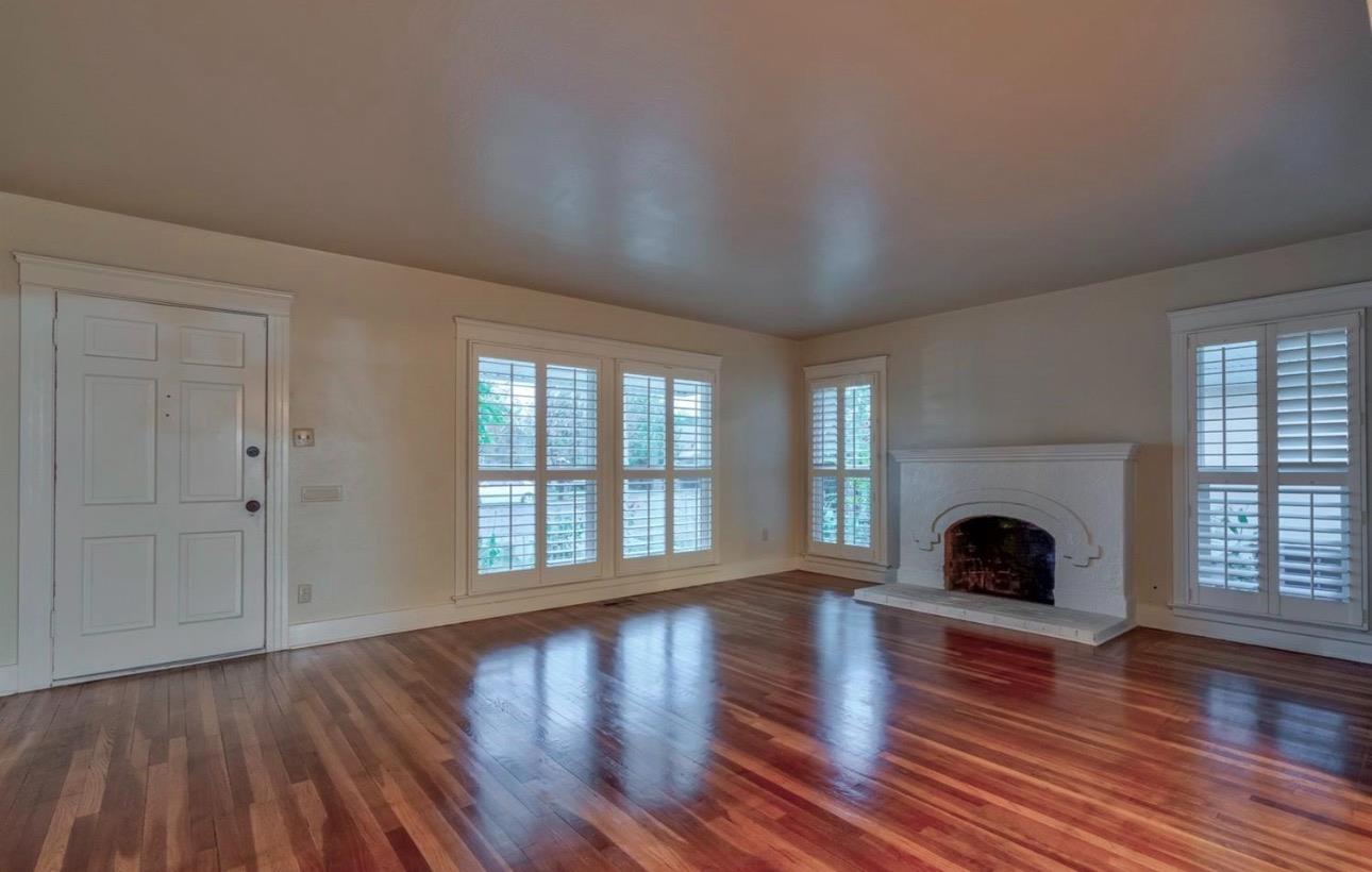 1425 N Wilson Ave, Fresno, CA 93728