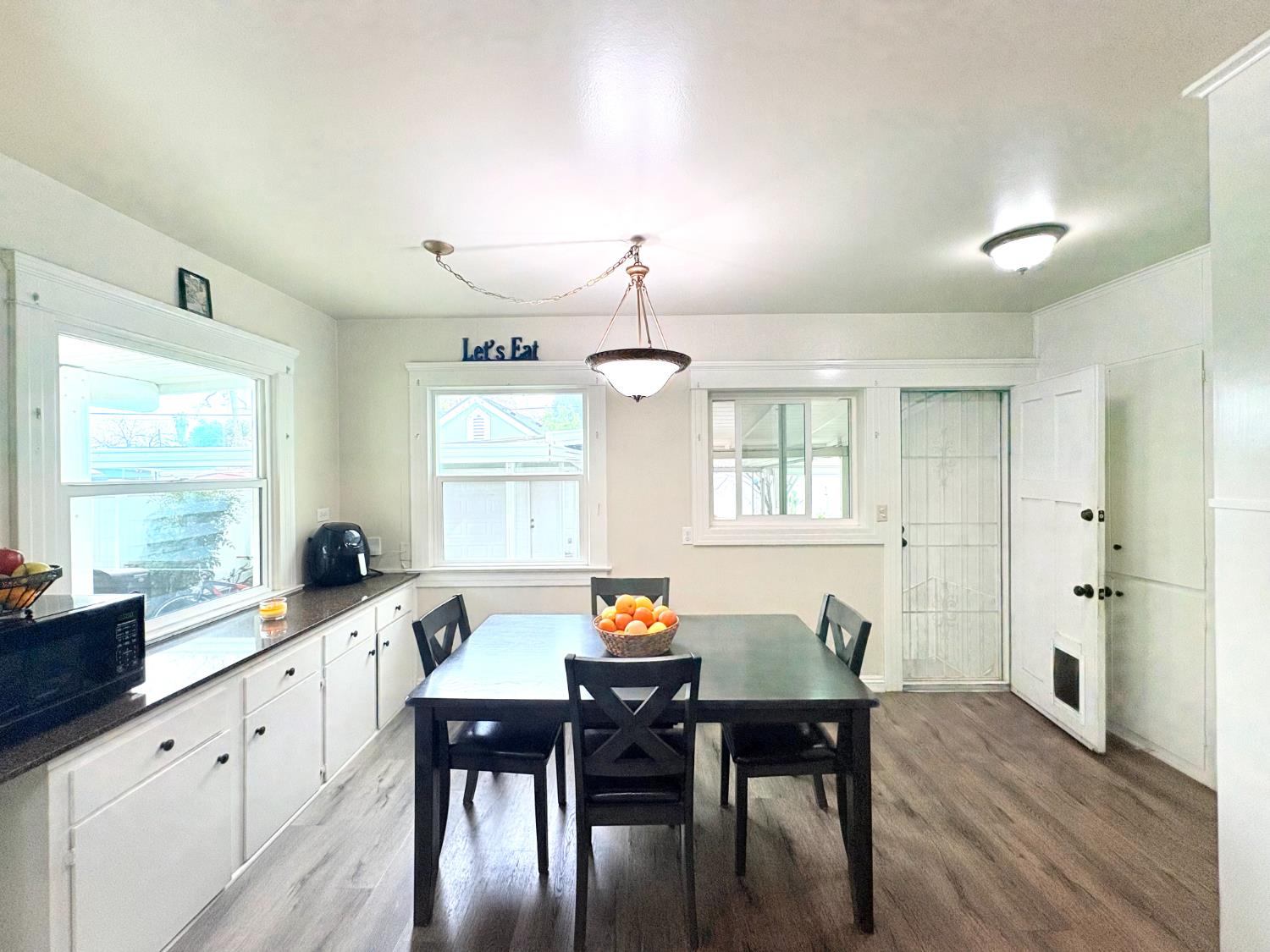 1425 N Wilson Ave, Fresno, CA 93728