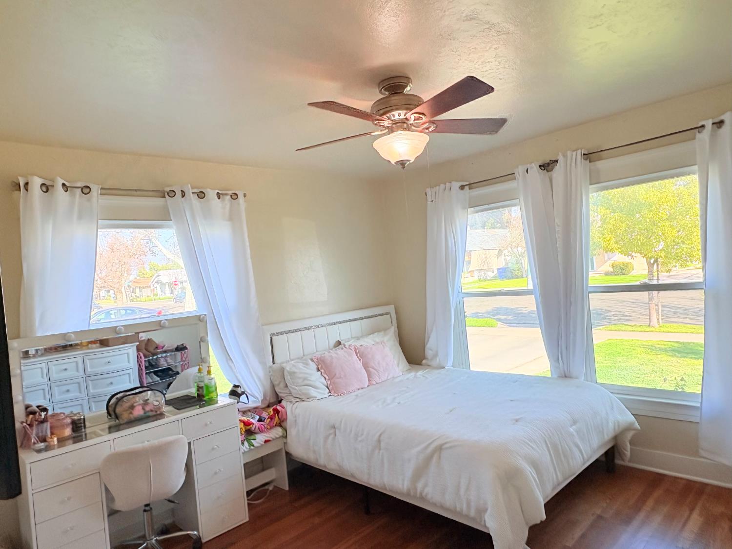 1425 N Wilson Ave, Fresno, CA 93728